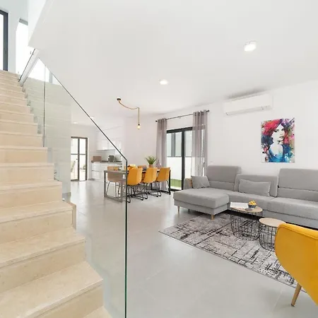 فيلة - By Sch باتاياس