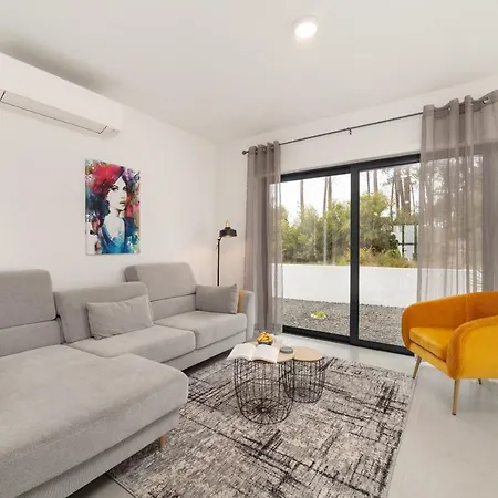 فيلة - By Sch باتاياس